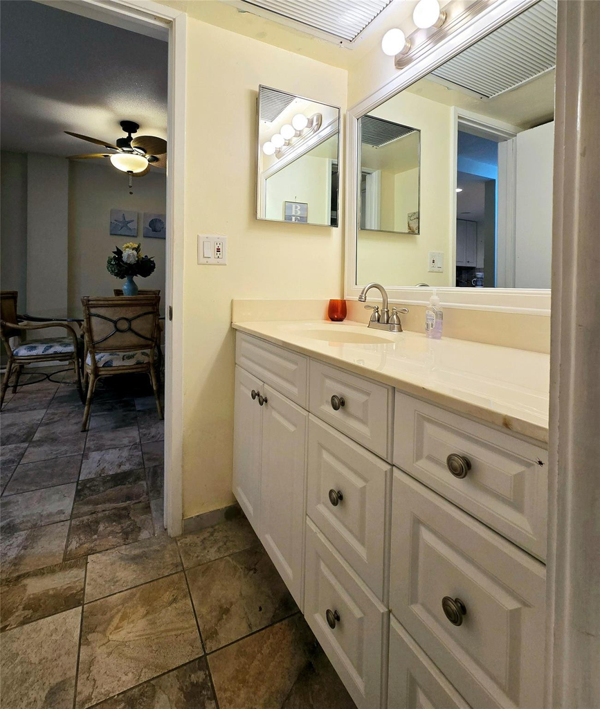 1161 Hillsboro Mile - Photo 46