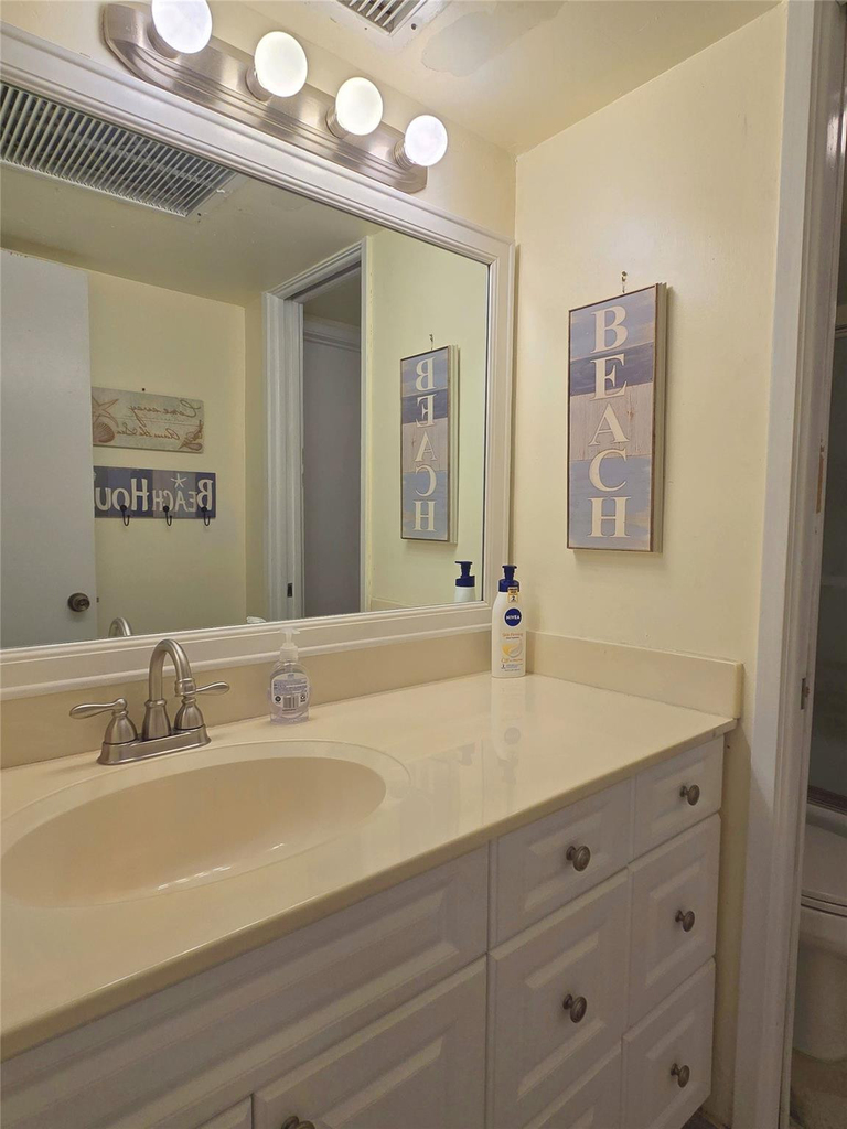 1161 Hillsboro Mile - Photo 45