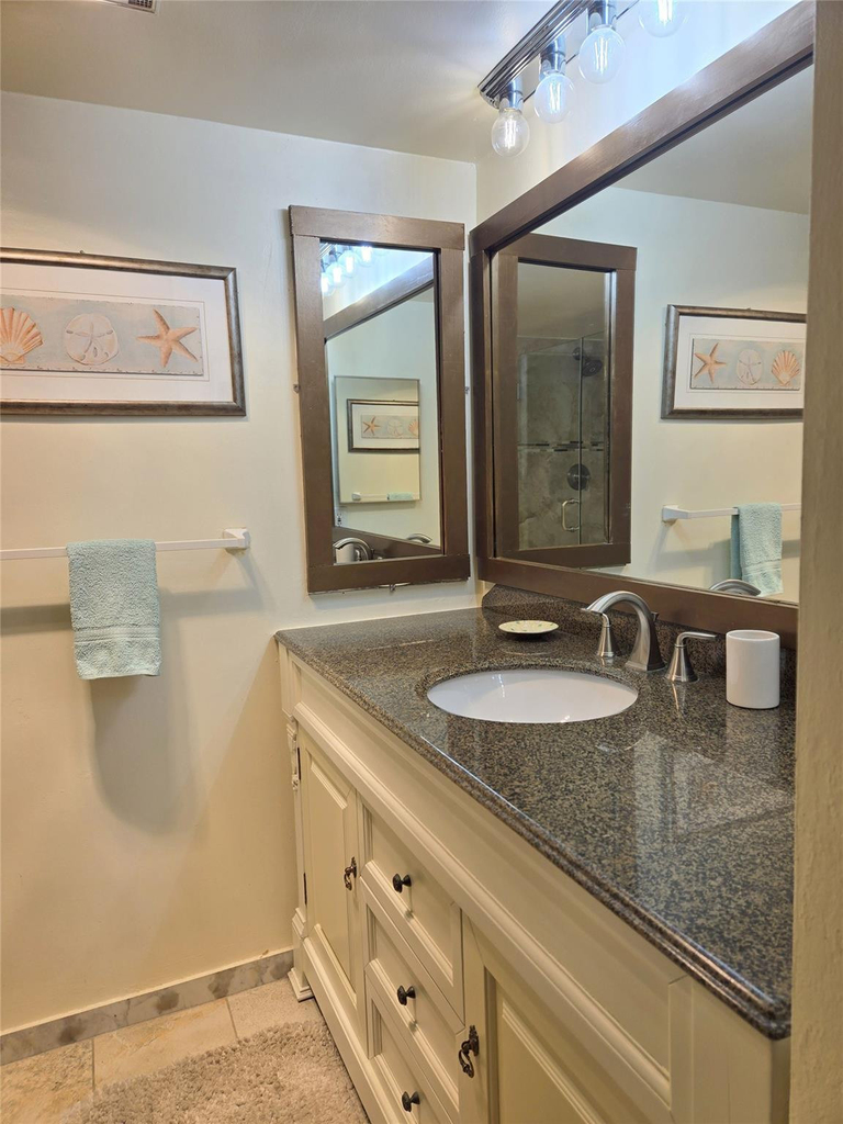 1161 Hillsboro Mile - Photo 24