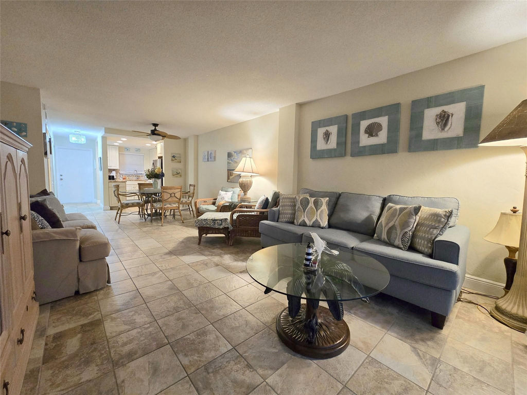 1161 Hillsboro Mile - Photo 6