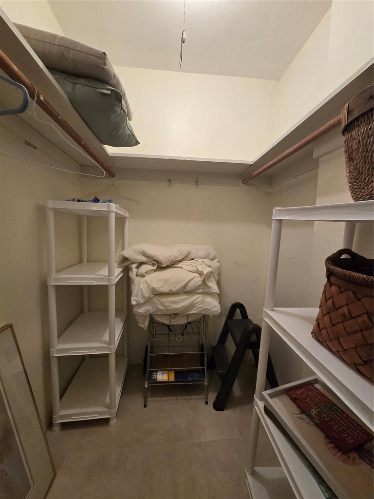1161 Hillsboro Mile - Photo 44