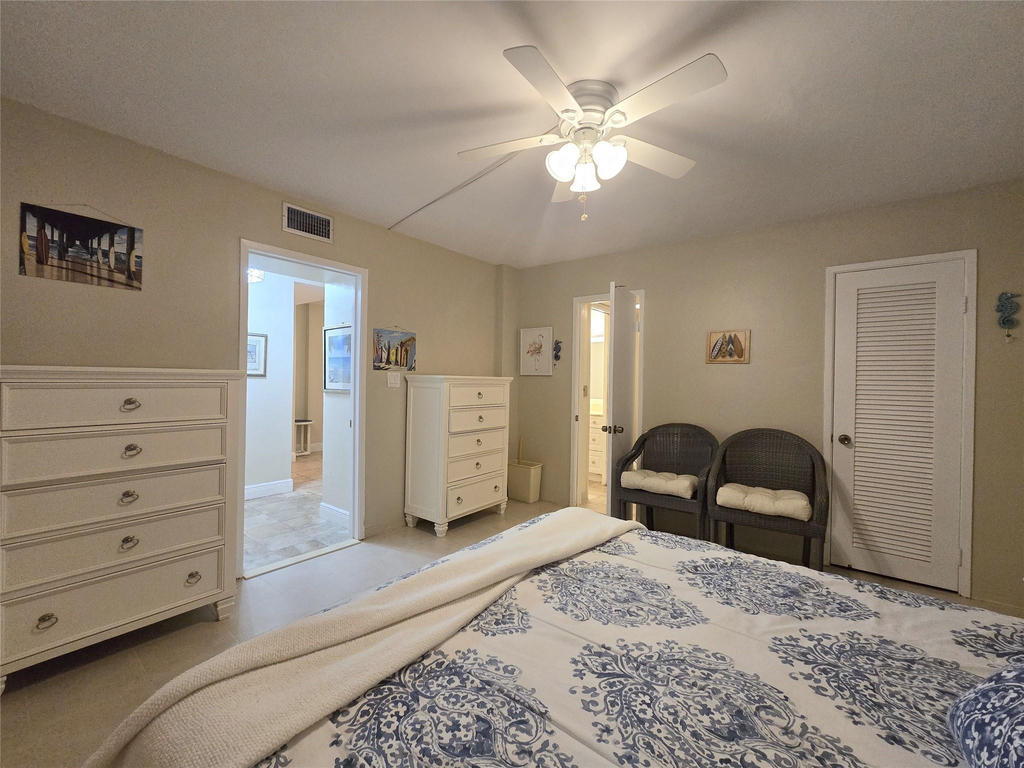 1161 Hillsboro Mile - Photo 43