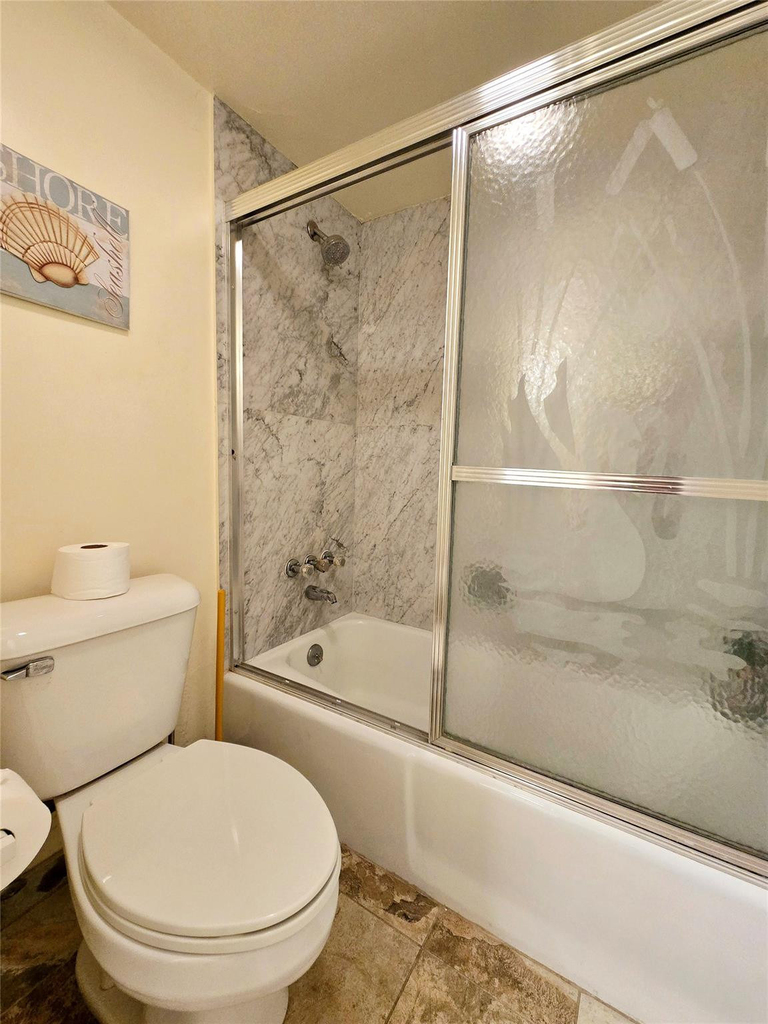 1161 Hillsboro Mile - Photo 47