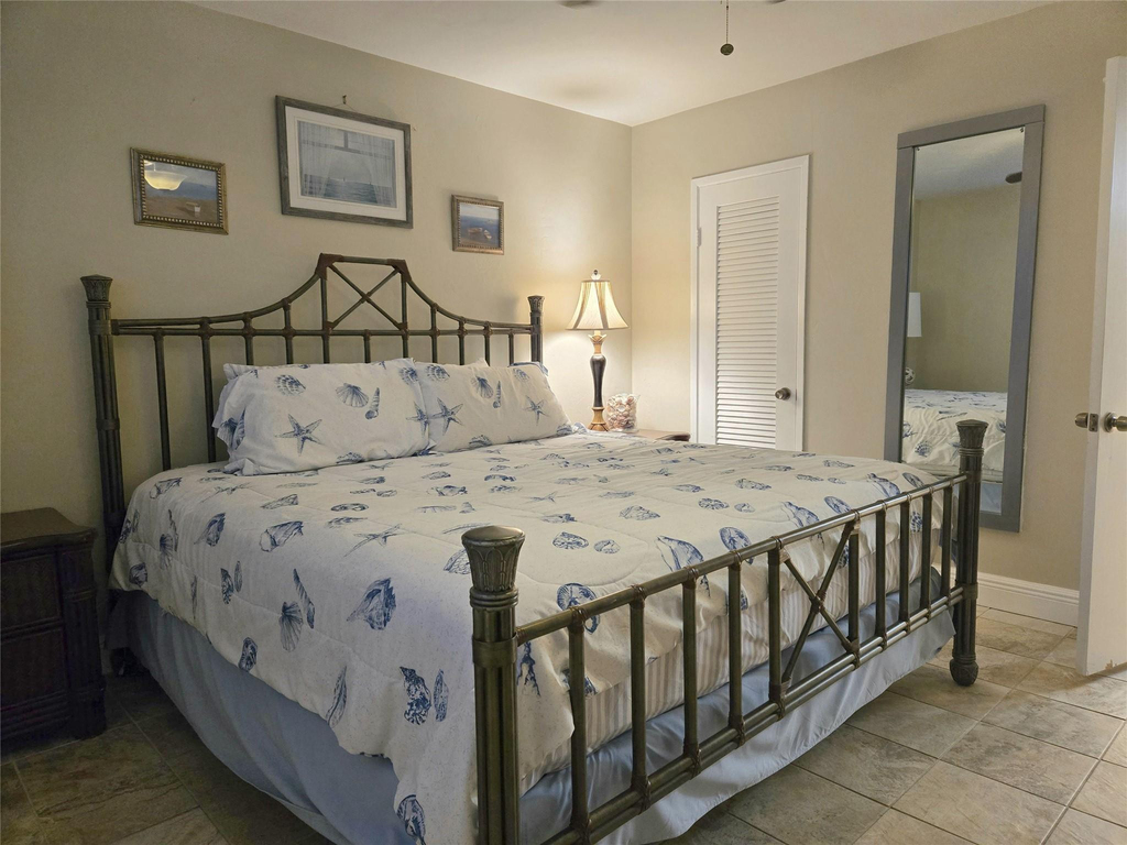 1161 Hillsboro Mile - Photo 17