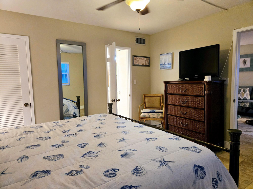 1161 Hillsboro Mile - Photo 18