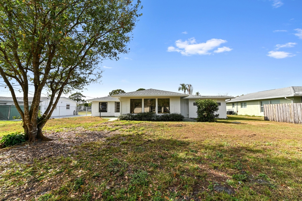571 Se Anchor Lane - Photo 24