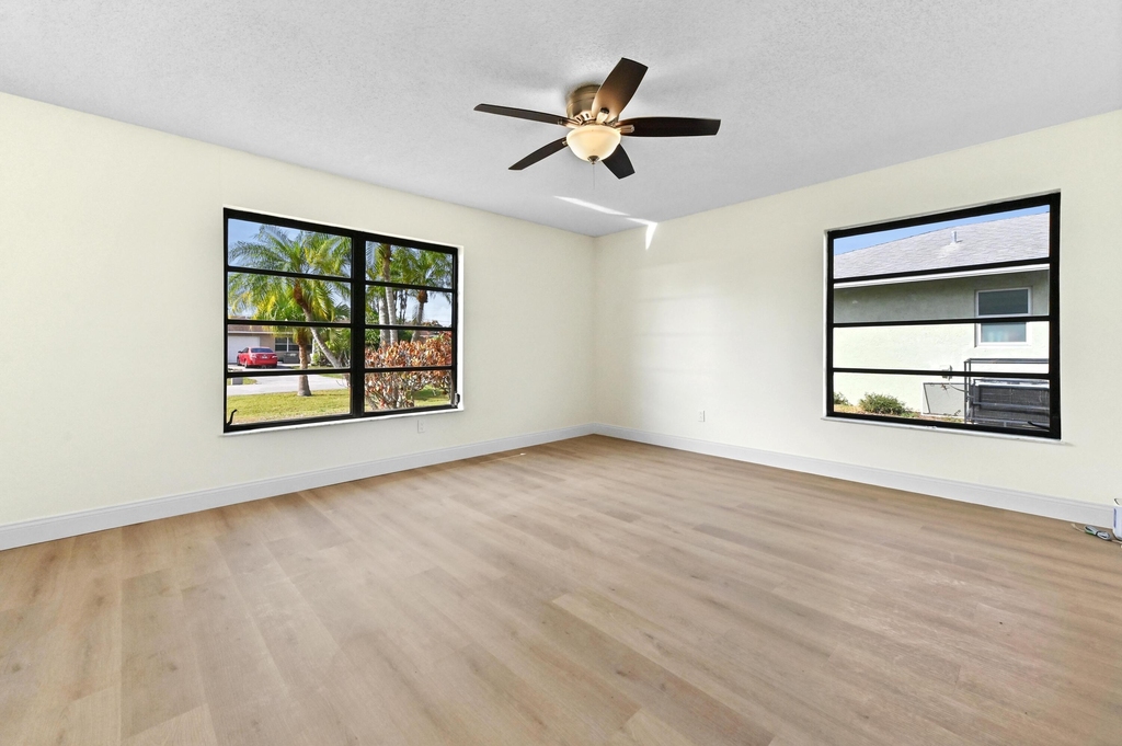 571 Se Anchor Lane - Photo 9