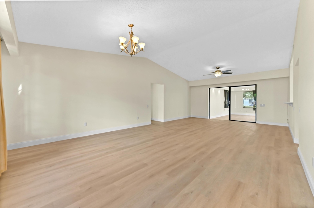 571 Se Anchor Lane - Photo 2