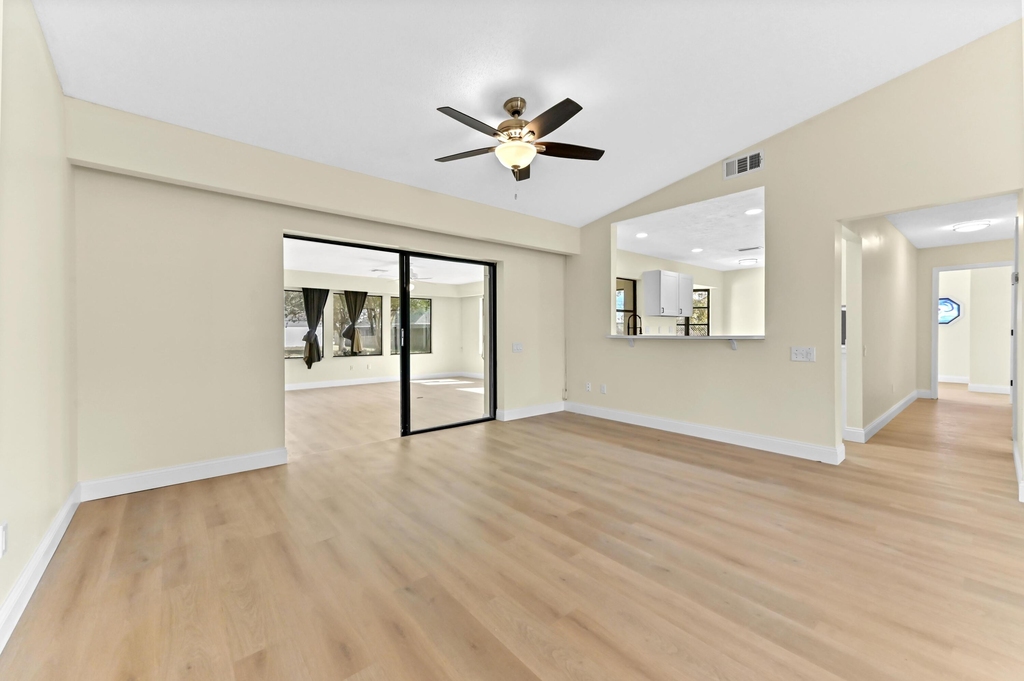 571 Se Anchor Lane - Photo 3