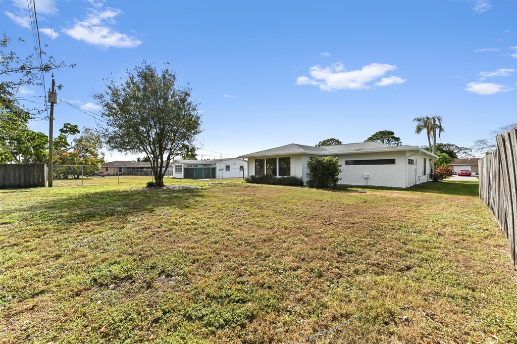571 Se Anchor Lane - Photo 23