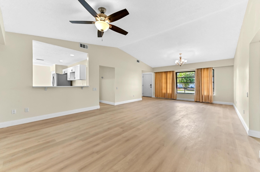 571 Se Anchor Lane - Photo 4