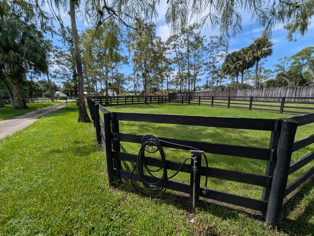 13161 Casey Road - Photo 18