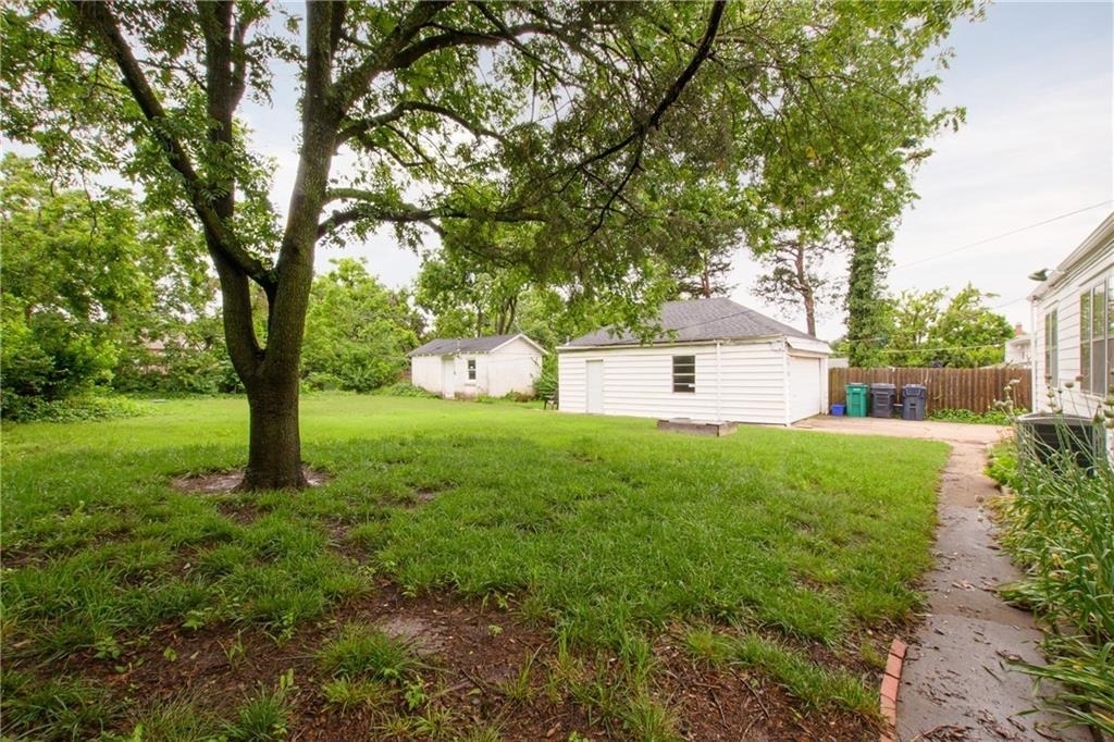 1600 Nw 38th Street - Photo 17