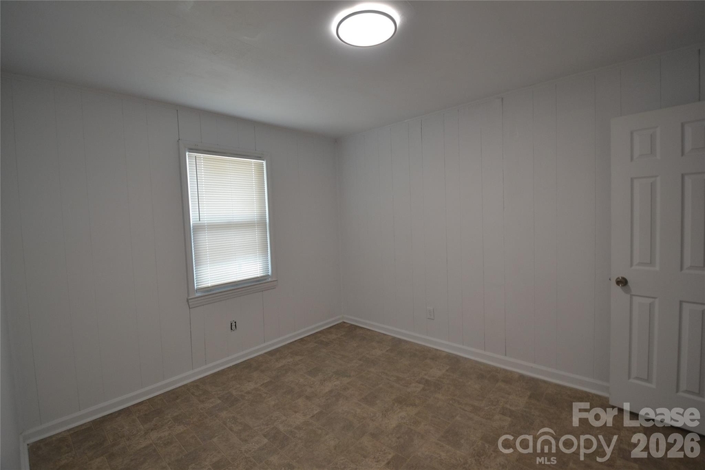 1212 Essex Avenue - Photo 12