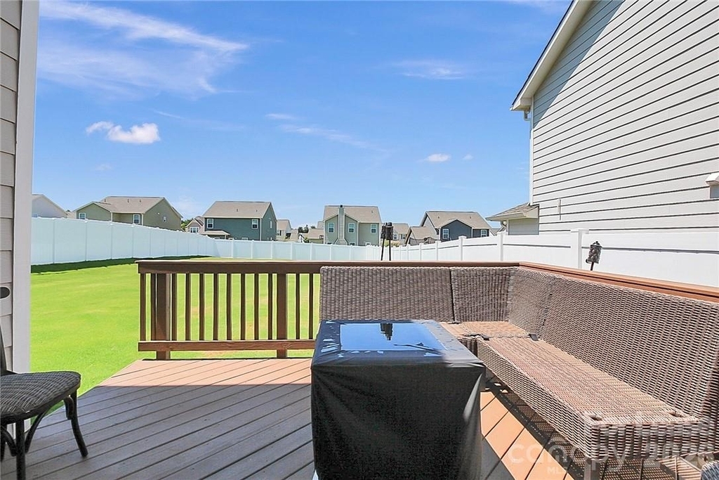 4925 Grace View Drive - Photo 3