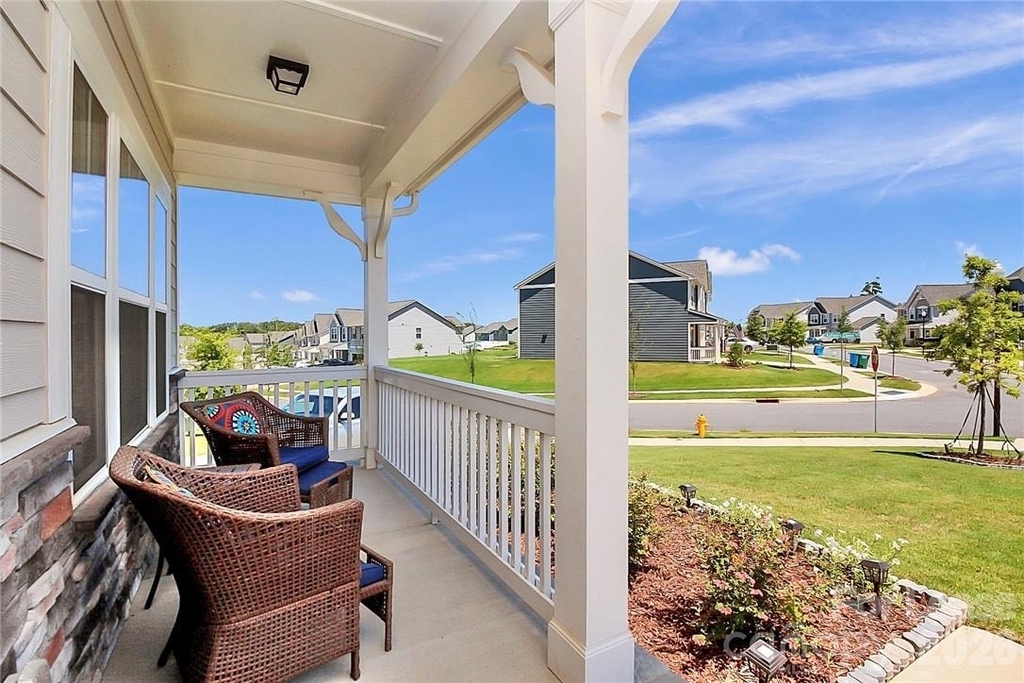 4925 Grace View Drive - Photo 4
