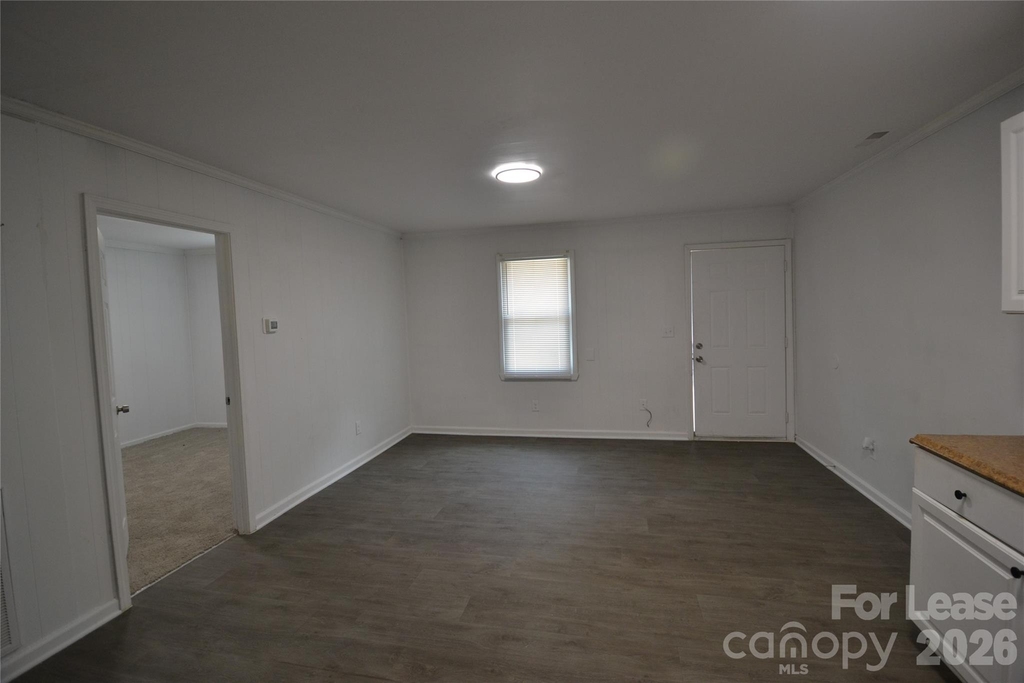 1212 Essex Avenue - Photo 1