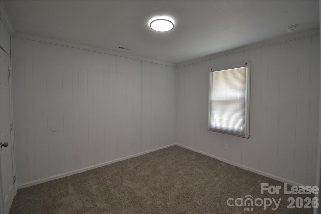 1212 Essex Avenue - Photo 5