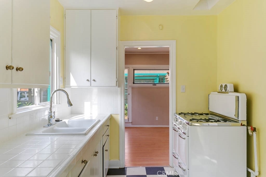617 S Columbus Avenue - Photo 5