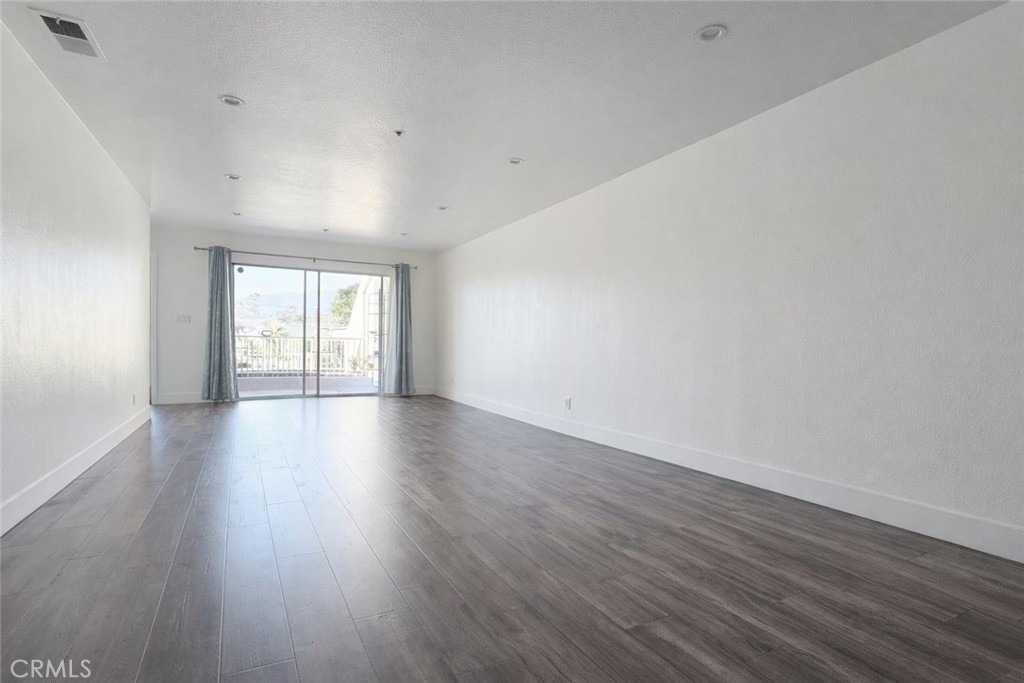 598 S 2nd - Photo 3