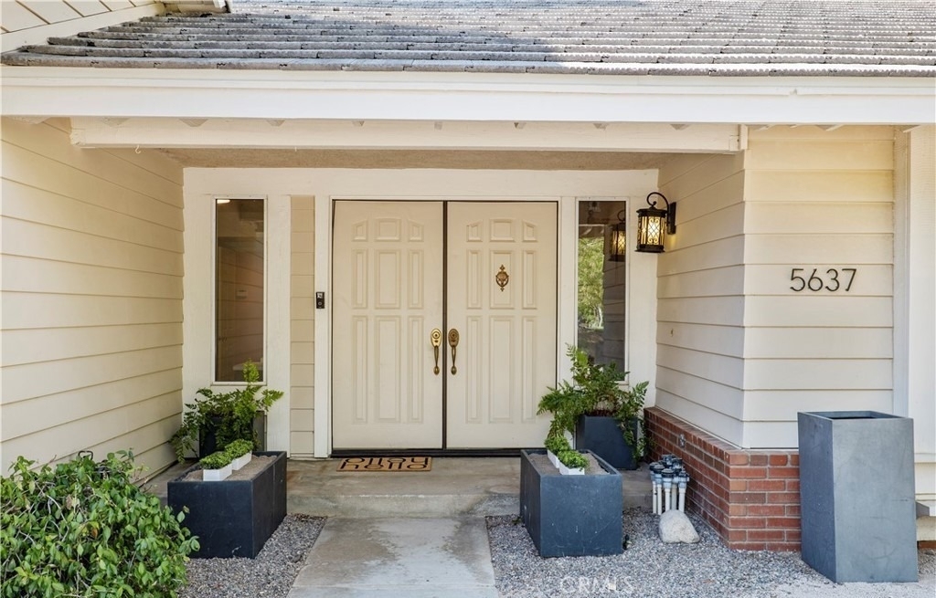 5637 Redwood - Photo 1