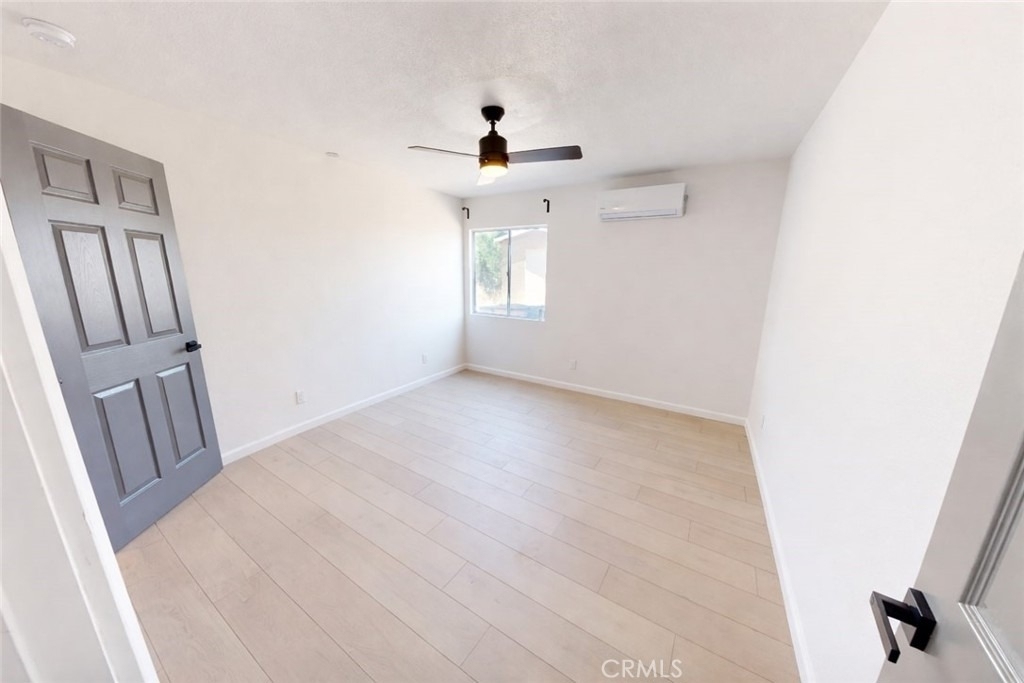 5637 Redwood - Photo 10
