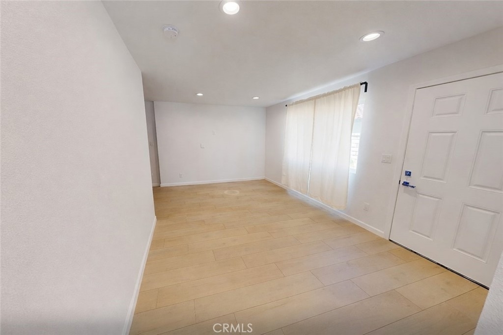 5637 Redwood - Photo 4