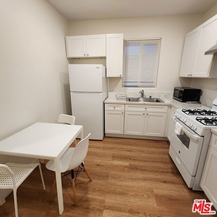 341 S Western Avenue - Photo 1