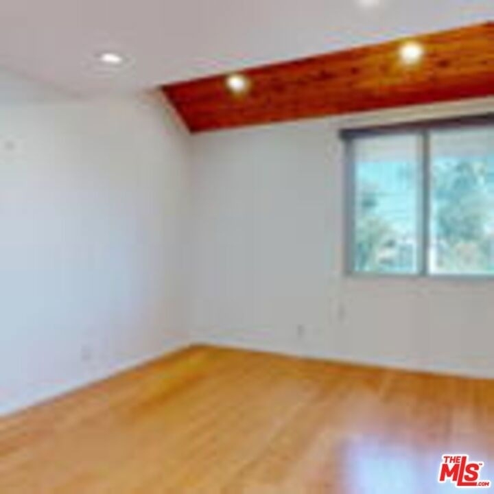 8740 Tuscany Avenue - Photo 10