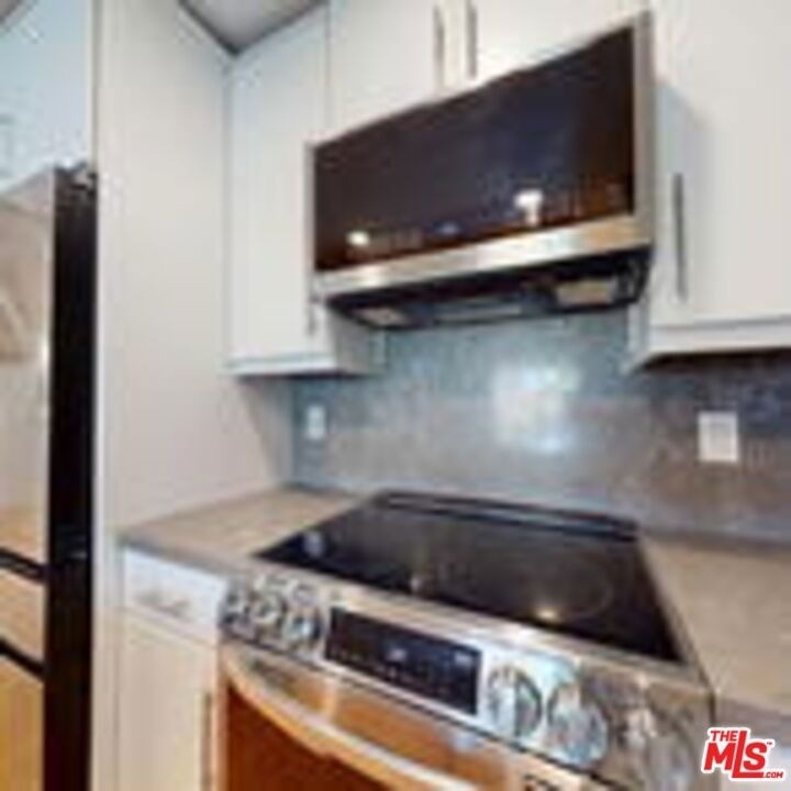 8740 Tuscany Avenue - Photo 8