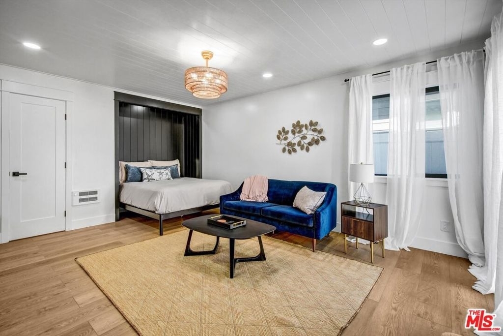 1083 Montauk Lane - Photo 5