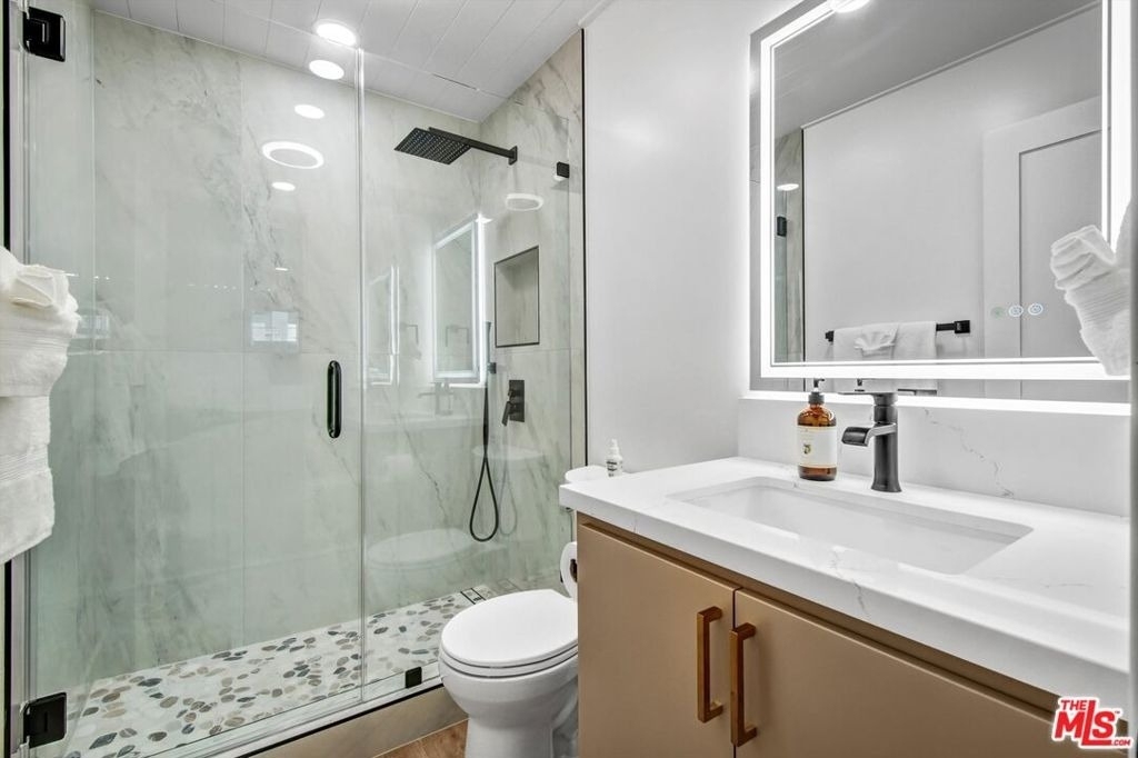 1083 Montauk Lane - Photo 6