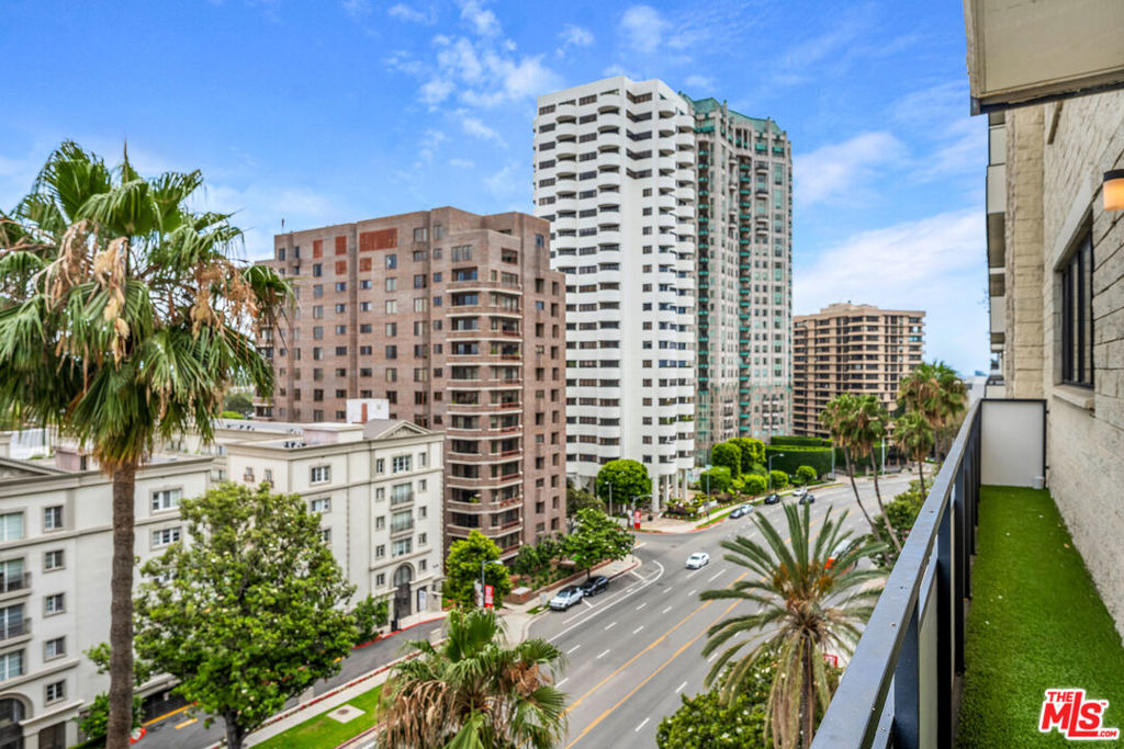 10535 Wilshire Boulevard - Photo 11