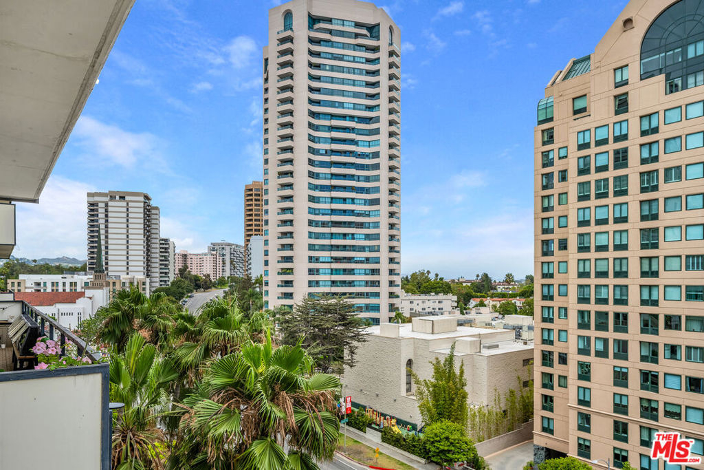 10535 Wilshire Boulevard - Photo 21