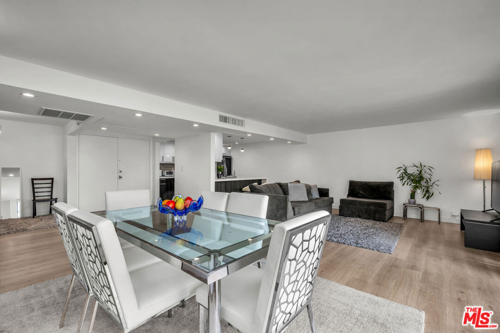 10535 Wilshire Boulevard - Photo 3