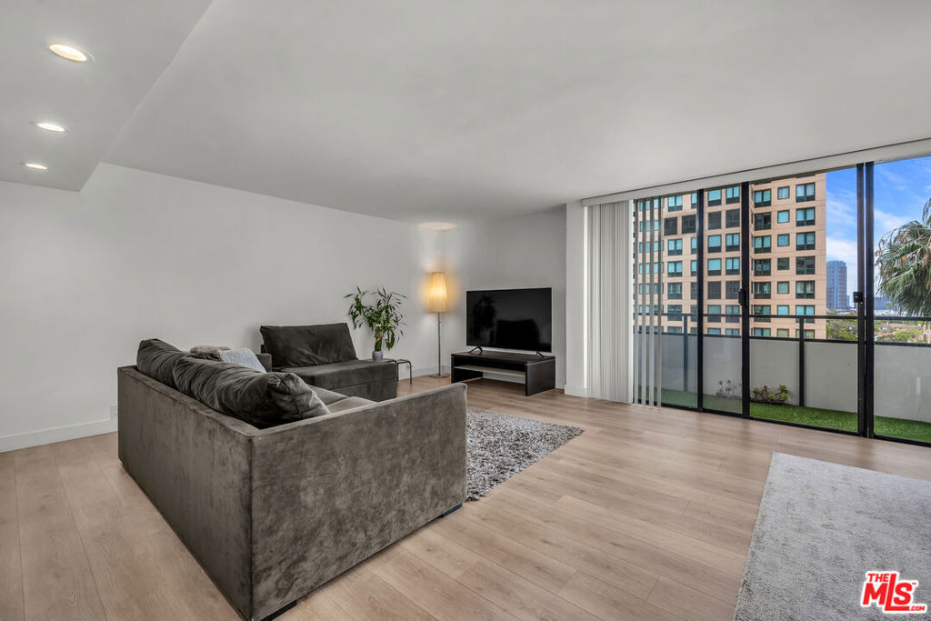10535 Wilshire Boulevard - Photo 6
