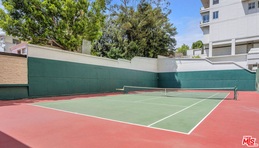 10535 Wilshire Boulevard - Photo 24