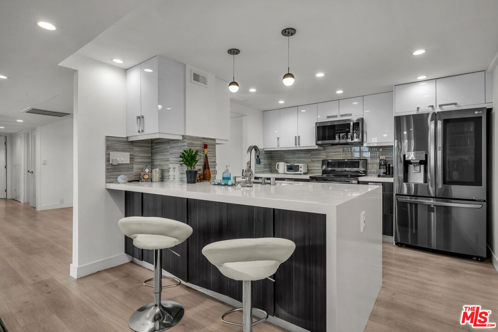 10535 Wilshire Boulevard - Photo 5