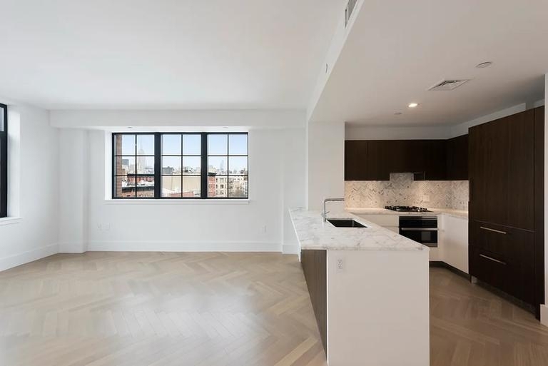 100 Avenue A - Photo 2