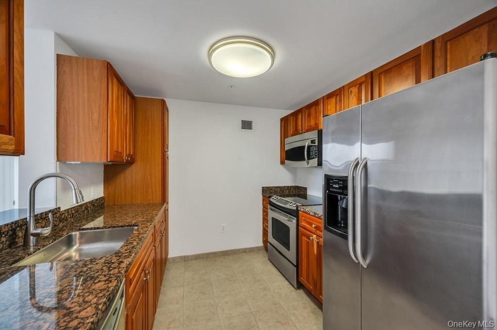 300 E Overlook - Photo 9