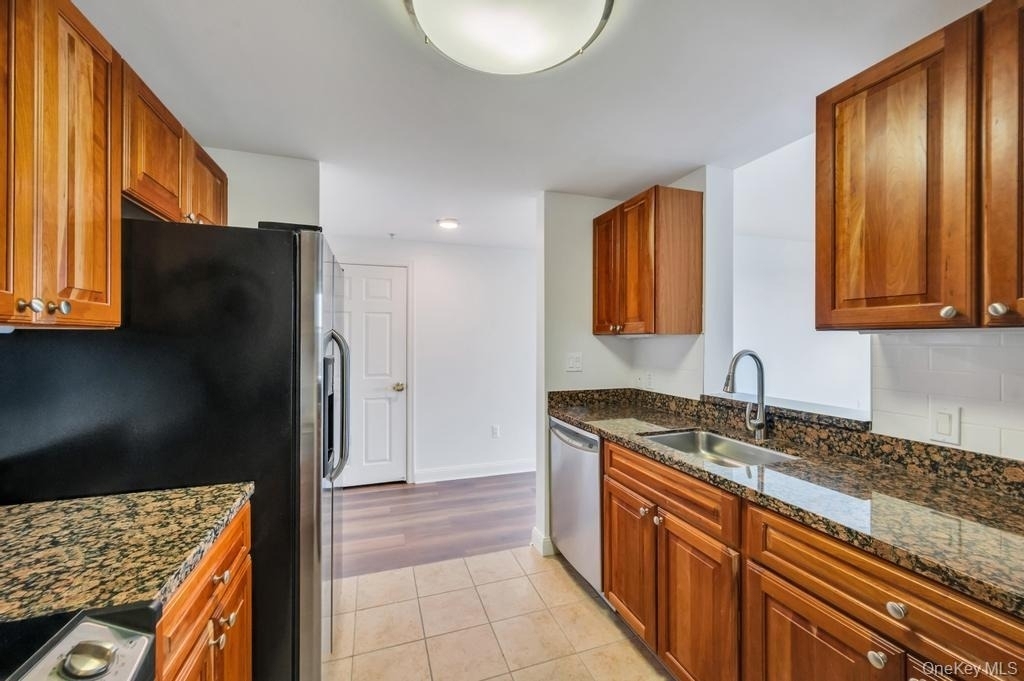 300 E Overlook - Photo 11