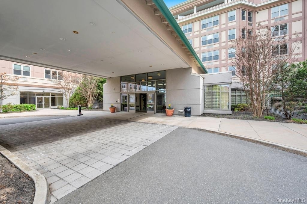 300 E Overlook - Photo 2