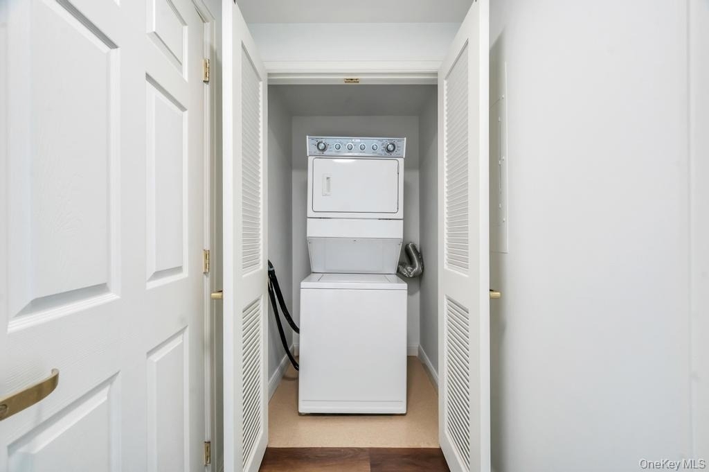 300 E Overlook - Photo 18