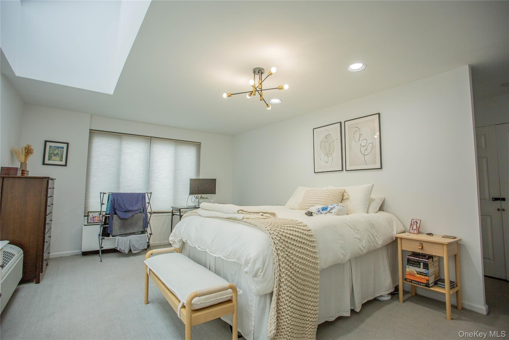 100 W Broadway - Photo 21