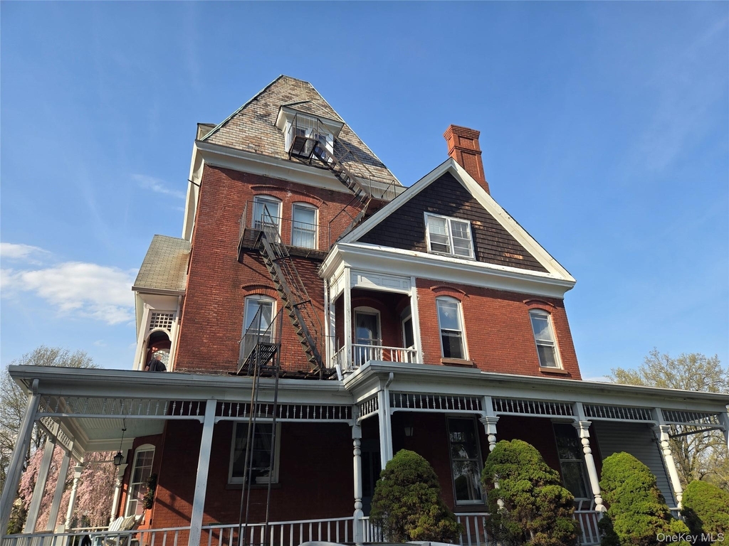 514 Grand Avenue - Photo 1