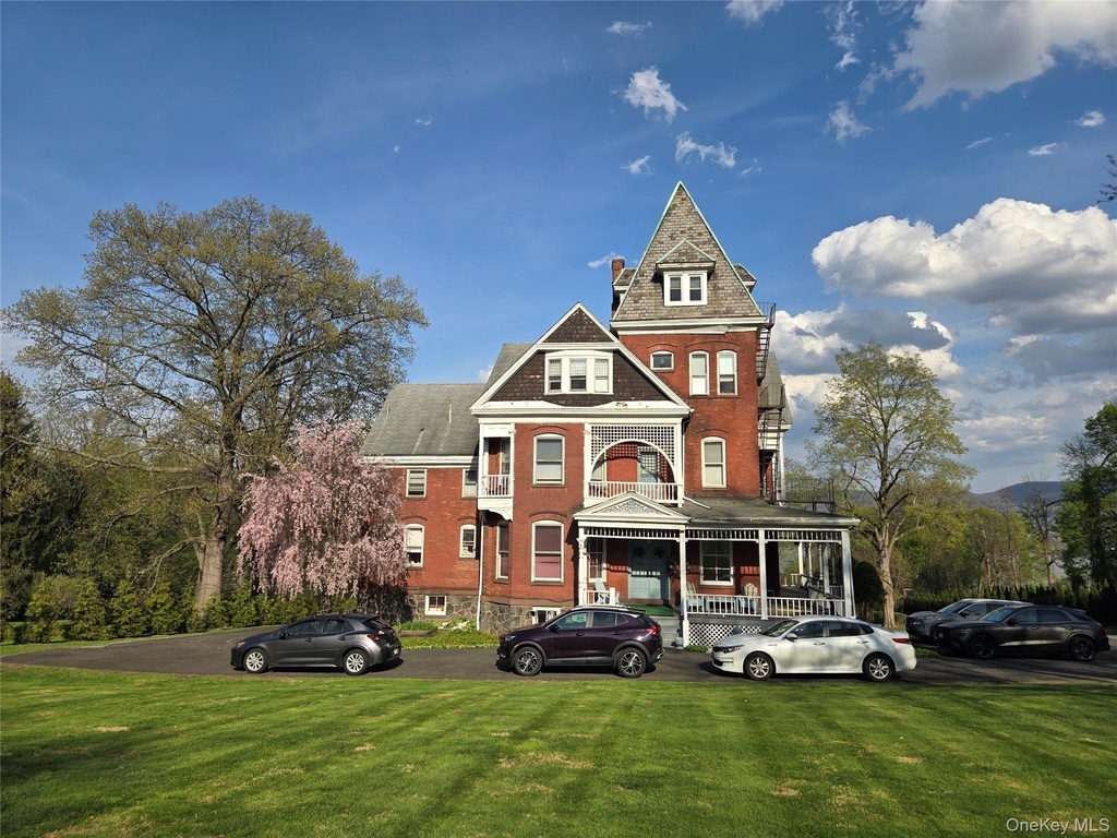 514 Grand Avenue - Photo 0