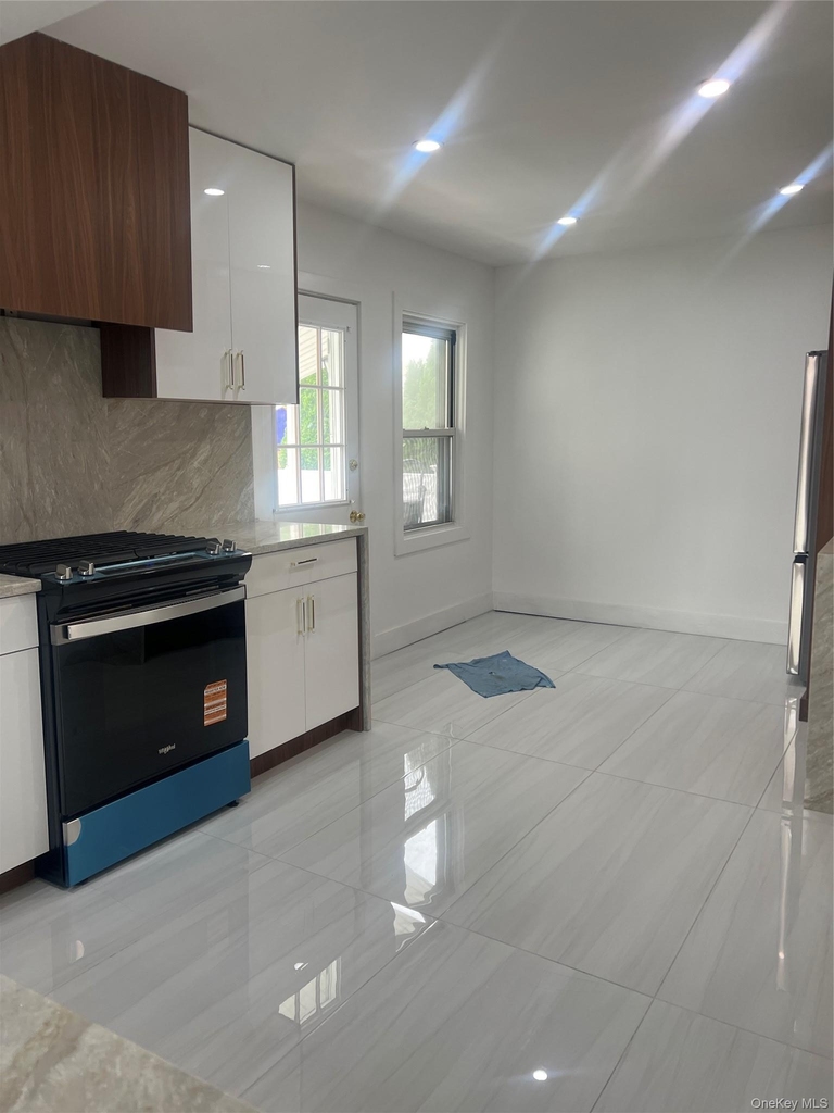 309 Franklin Avenue - Photo 3