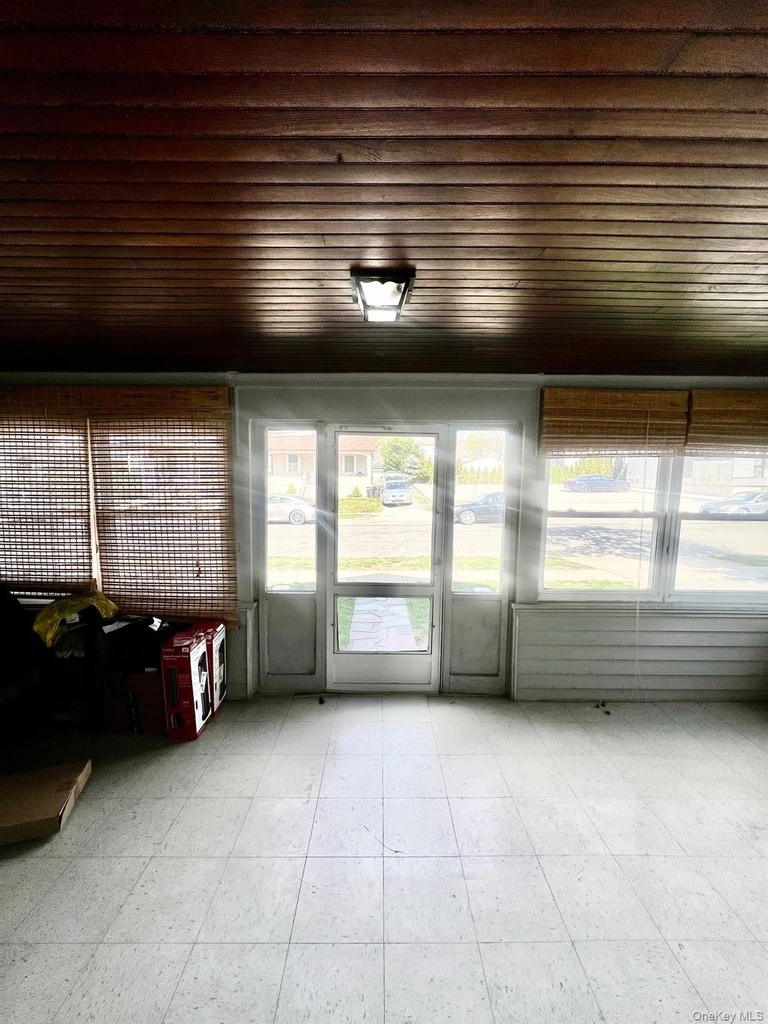 309 Franklin Avenue - Photo 12