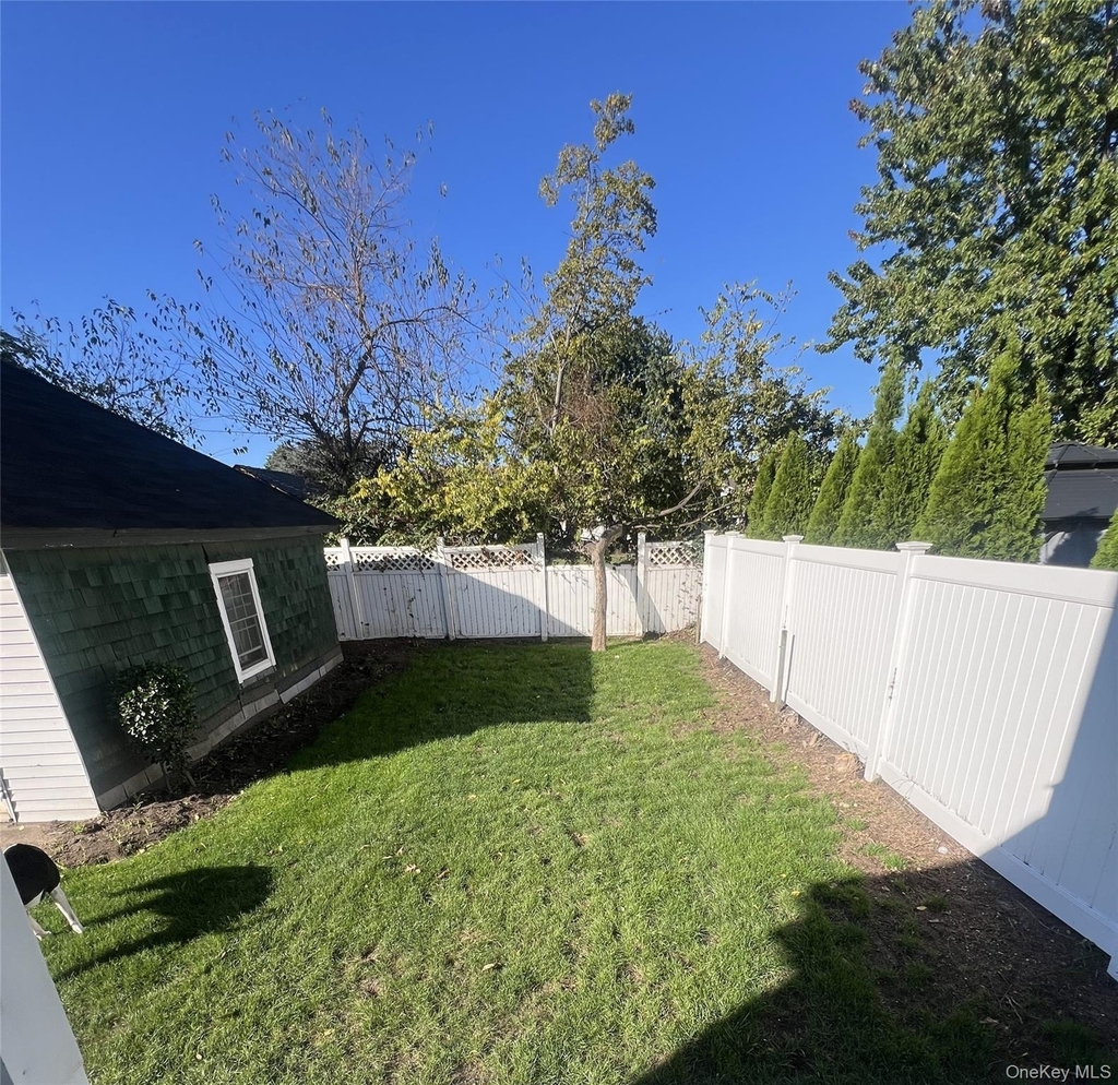 309 Franklin Avenue - Photo 1