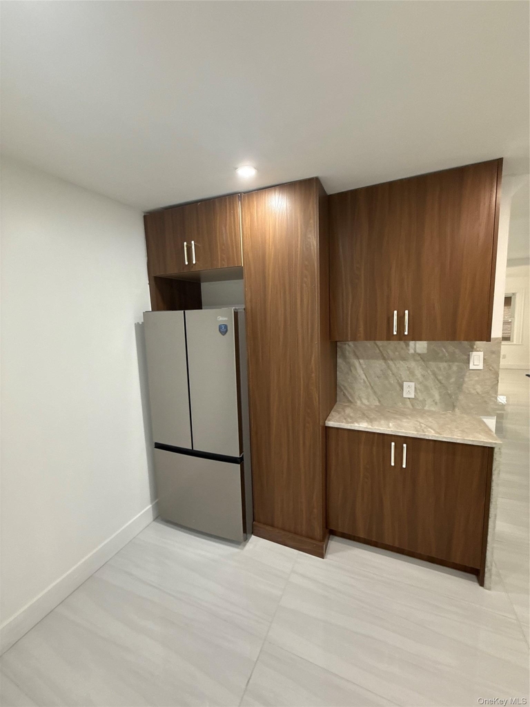 309 Franklin Avenue - Photo 4